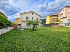 Foto Casa indipendente in vendita a L'Aquila