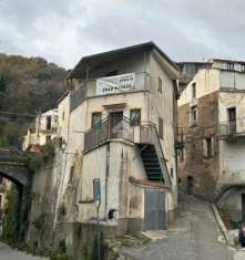 Foto Casa indipendente in vendita a Lamezia Terme