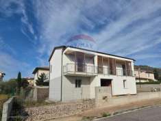 Foto Casa indipendente in vendita a Loro Ciuffenna