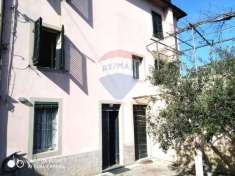 Foto Casa indipendente in vendita a Lucca