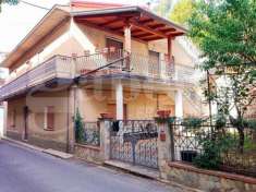 Foto Casa indipendente in vendita a Luzzi - 13 locali 270mq