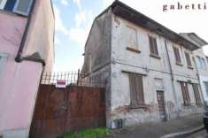 Foto Casa indipendente in vendita a Magenta - 5 locali 178mq