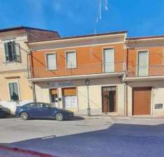 Foto Casa indipendente in vendita a Magliano De' Marsi - 8 locali 173mq