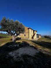 Foto Casa indipendente in vendita a Magliano Di Tenna