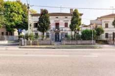 Foto Casa indipendente in vendita a Marcaria - 8 locali 357mq