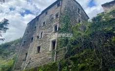 Foto Casa indipendente in vendita a Massa