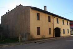 Foto Casa indipendente in vendita a Mereto Di Tomba - 6 locali 300mq