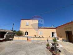 Foto Casa Indipendente in vendita a Modica, Frigintini