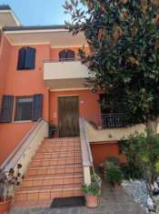 Foto Casa indipendente in vendita a Mondolfo - 5 locali 251mq