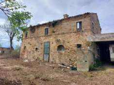 Foto Casa indipendente in vendita a Monte Giberto - 8 locali 376mq