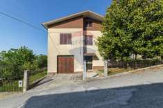 Foto Casa indipendente in vendita a Montecarotto - 6 locali 100mq