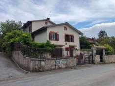 Foto Casa indipendente in vendita a Montecastrilli - 7 locali 255mq
