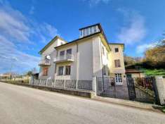 Foto Casa indipendente in vendita a Montefalcione - 10 locali 220mq