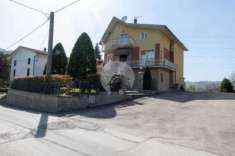 Foto Casa indipendente in vendita a Neviano Degli Arduini - 10 locali 280mq