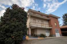 Foto Casa indipendente in vendita a Nizza Monferrato - 5 locali 371mq