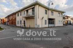 Foto Casa indipendente in vendita a Novara - 8 locali 200mq