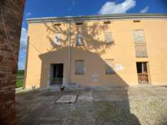 Foto Casa indipendente in vendita a Novi Di Modena - 5 locali 150mq