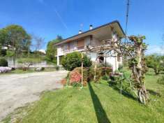 Foto Casa indipendente in vendita a Oleggio Castello - 6 locali 435mq