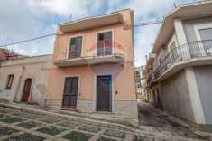 Foto Casa indipendente in vendita a Pachino - 12 locali 302mq