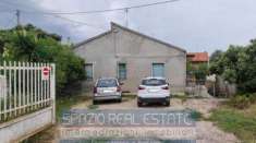 Foto Casa indipendente in vendita a Pescara - 12 locali 400mq