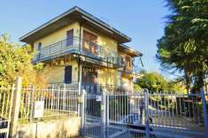 Foto Casa indipendente in vendita a Peschiera Del Garda