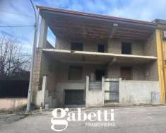 Foto Casa indipendente in vendita a Pignataro Maggiore