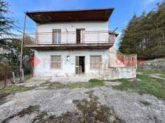 Foto Casa indipendente in vendita a Pignola