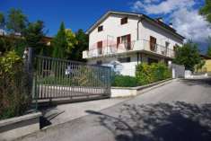 Foto Casa indipendente in vendita a Poggio Picenze