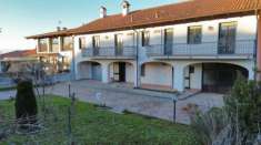 Foto Casa indipendente in vendita a Poirino - 10 locali 330mq