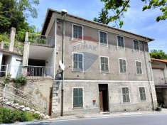 Foto Casa indipendente in vendita a Pornassio