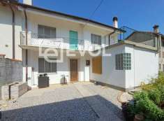 Foto Casa indipendente in vendita a Porpetto
