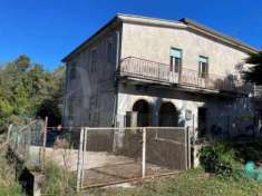 Foto Casa indipendente in vendita a Posta Fibreno - 8 locali 220mq