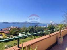 Foto Casa indipendente in vendita a Pozzuoli