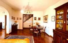 Foto Casa indipendente in vendita a Quarrata - 10 locali 270mq