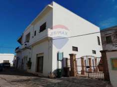 Foto Casa indipendente in vendita a Racale - 7 locali 354mq