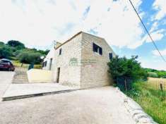 Foto Casa indipendente in vendita a Ragusa - 5 locali 150mq