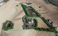 Foto Casa indipendente in vendita a Recanati