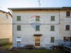 Foto Casa indipendente in vendita a Reggio Emilia - 6 locali 175mq