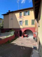 Foto Casa indipendente in vendita a Reggio Emilia - 9 locali 237mq