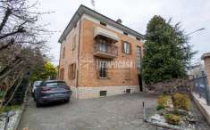 Foto Casa indipendente in vendita a Reggio Emilia