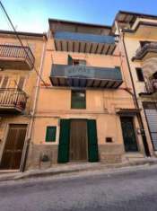 Foto Casa indipendente in vendita a Riesi - 6 locali 142mq