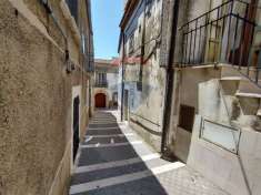 Foto Casa indipendente in vendita a Rignano Garganico