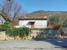 Foto Casa indipendente in vendita a Roviano