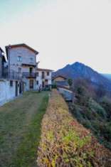 Foto Casa indipendente in vendita a San Bartolomeo Val Cavargna - 8 locali 197mq