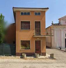 Foto Casa indipendente in Vendita a San Giovanni Ilarione