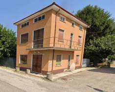 Foto Casa indipendente in Vendita a San Giovanni Ilarione
