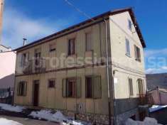 Foto Casa indipendente in vendita a San Pietro Avellana - 7 locali 189mq