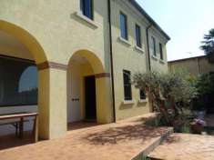Foto Casa indipendente in vendita a Sanguinetto - 14 locali 490mq