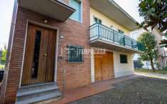 Foto Casa indipendente in vendita a Sant'Ilario D'Enza