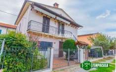 Foto Casa indipendente in vendita a Santa Cristina E Bissone